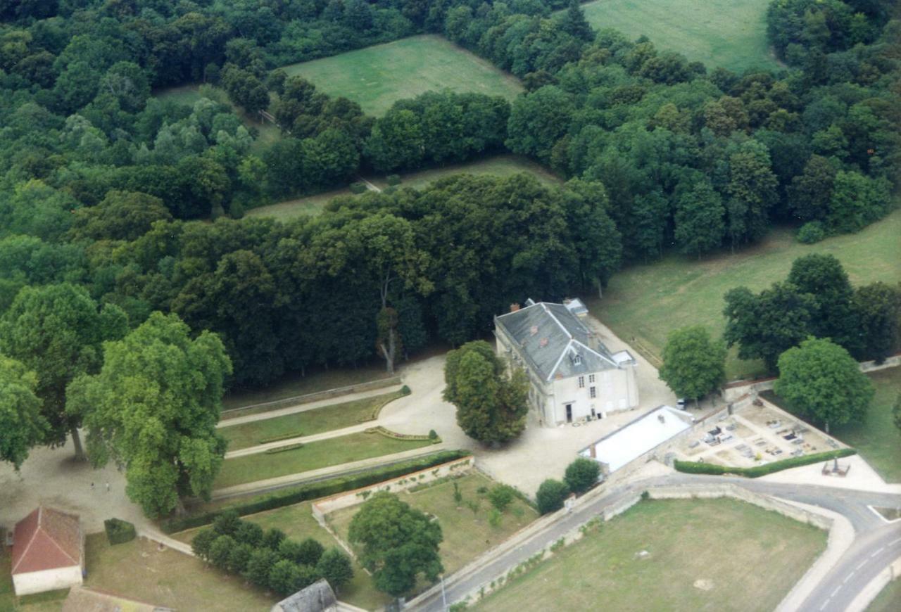 Le Château de BRESSEY&son Orangerie Bed & Breakfast Exterior foto