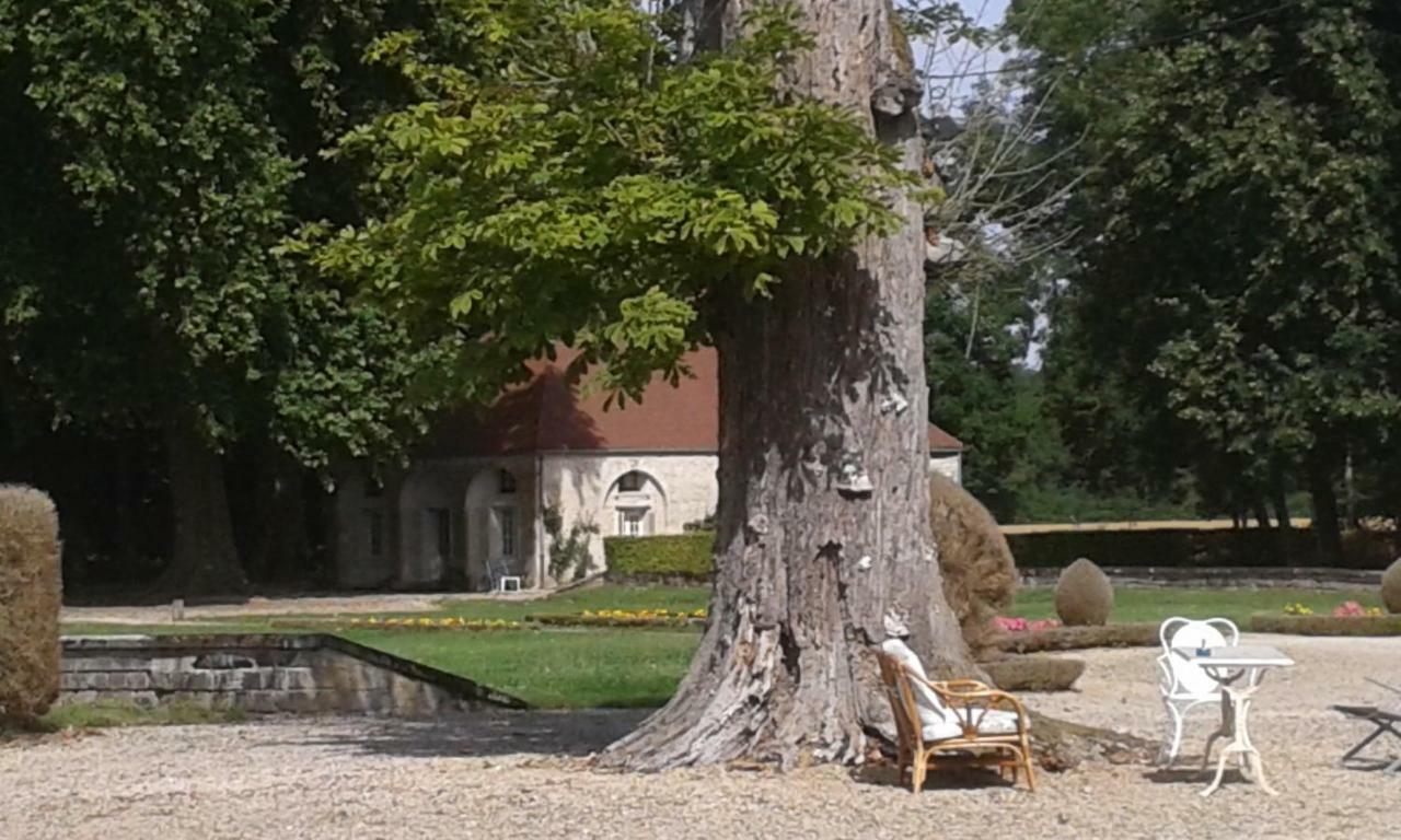 Le Château de BRESSEY&son Orangerie Exterior foto